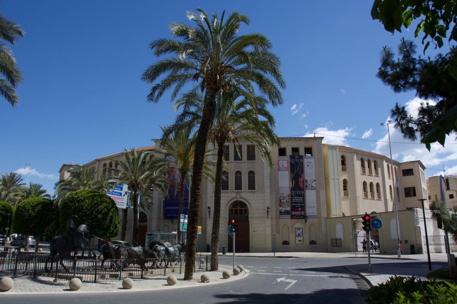 Centrico Apartamento Familiar Con Patio Privado Alicante Esterno foto